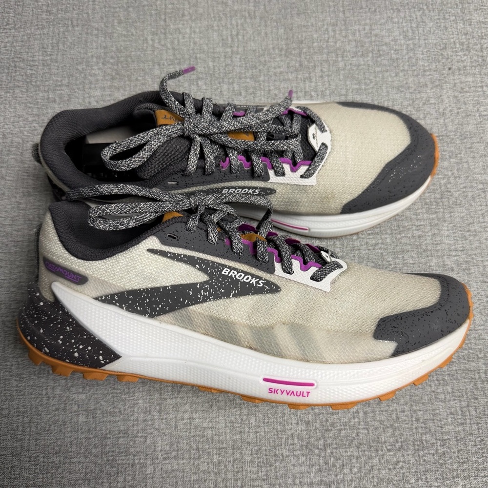 Brooks Women's Catamount 2 Trail Running Shoe - Picture 2 of 14